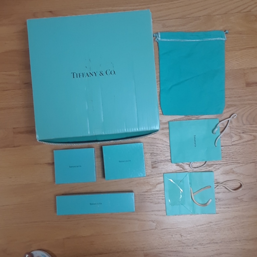 Empty Tiffany boxes assorted sizes